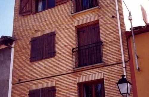 Murillo de Liena Cottage | Casa Pabán apartments for 6 people, with beautiful views of the river and mountains