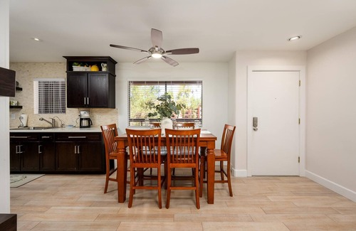 Paradise Valley Village Condo | CASA PACFICIO-Anasazi Village-Plush 2bed/1bath updated unit