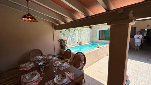 Maria de la Salut House | Casa Padrina Burballa