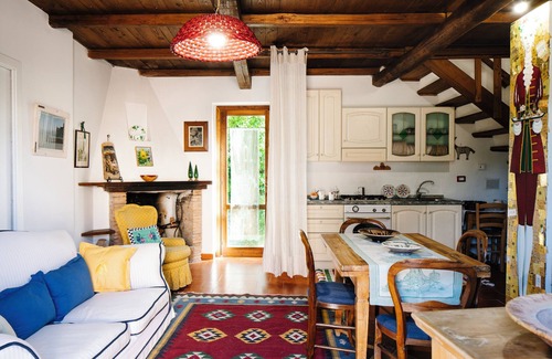 Castelraimondo Villa | Casa Padronale - Rustic Charm, Hiking and Pool