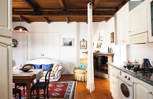 Castelraimondo Villa | Casa Padronale - Rustic Charm, Hiking and Pool