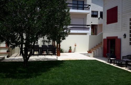 Barra House | Casa Palheiro Amarelo da Biarritz
