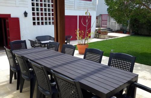 Barra House | Casa Palheiro Amarelo da Biarritz