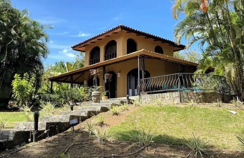 Xihu Villas House | Casa Paraiso - Tropical Getaway Close to Beach