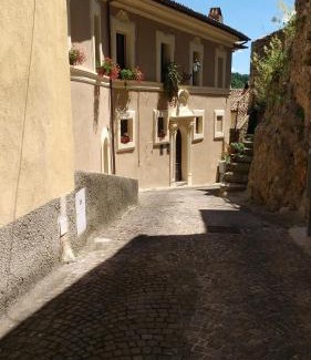 Rocca Sinibalda House | Casa Pasquina