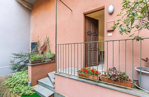 Alba Apartment | Casa Pertinace - Two Bedroom Apartment, Sleeps 3