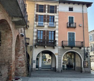 Nizza Monferrato Apartment | Casa Piazza del Campanon