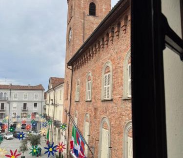 Nizza Monferrato Apartment | Casa Piazza del Campanon