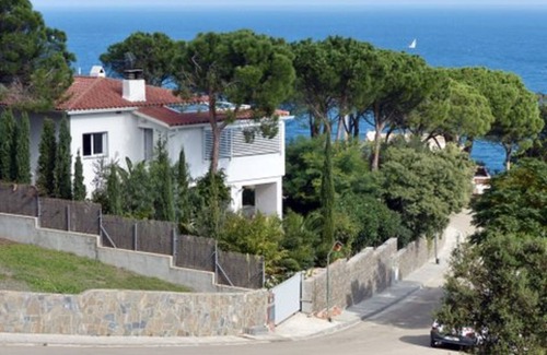Port de la Selva Apartment | Casa PICCOLINA Ground floor apartment by the sea in Cap de C park