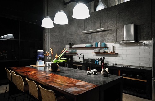 Emiliano Zapata House | Casa Pijiji- Unique industrial style home in Puerto escondido