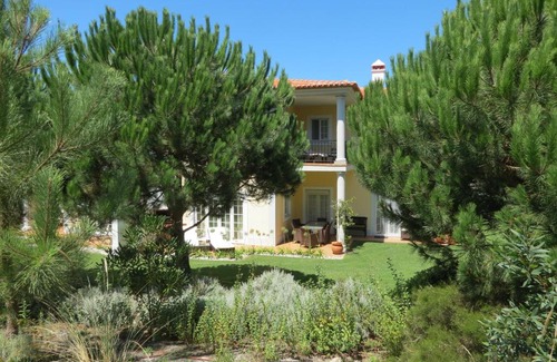 Praia del Rei Villa | Casa Pinha