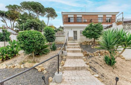 Mont Barbat House | Casa piscina - 10km Lloret de Mar