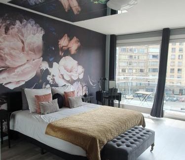 Antwerp Apartment | Casa Plantin with parking place at the beautiful city park!