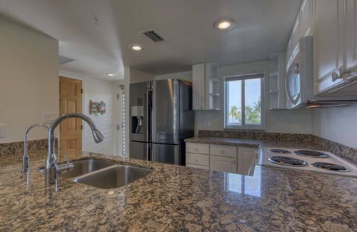 Layton House | Casa Playa 3 Bdrm 3.5 Ba TH, Oceanfront, Pool, Dock, Sandy Beach, Gated.