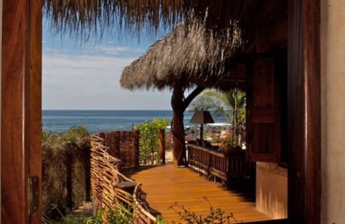 Troncones Villa | Casa Porvenir Compound: La Casita & El Nido- Sculpted Elegance on the Beach