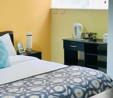 La Gran Via Bed & Breakfast | Casa Prada Bed & Breakfast