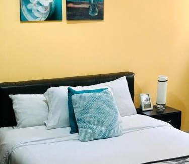 La Gran Via Bed & Breakfast | Casa Prada Bed & Breakfast