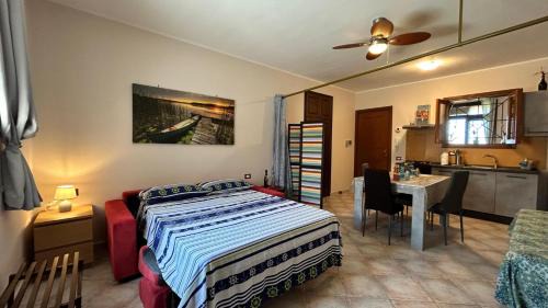 Sferracavallo Apartment | Casa Punta Barcarello, Sferracavallo fronte mare e tramonti da sogno, a due passi dalla splendida spiaggia di Mondello
