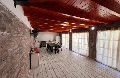 Capitan Bermudez House | Casa quincho con Pileta