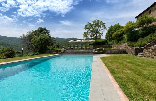 Pieve di Chio Villa | Casa Quintieri - Eight Bedroom Villa, Sleeps 16