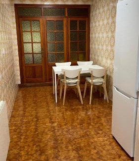 Pesues House | Casa rústica con jardín en Pesués