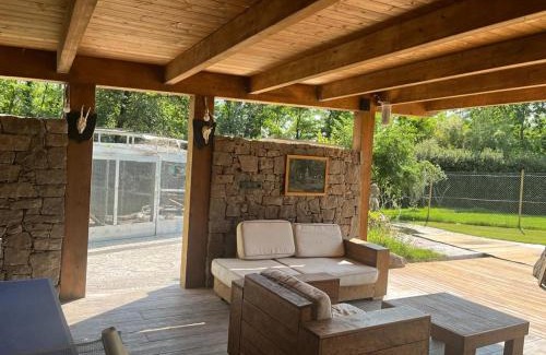 Olot House | casa rústica