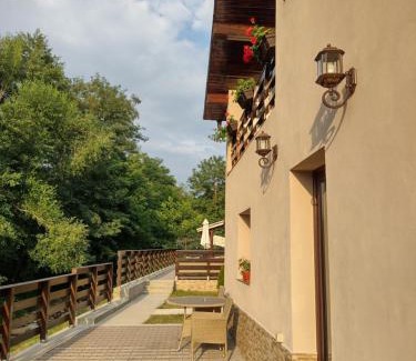 Novaci House | Casa Radu