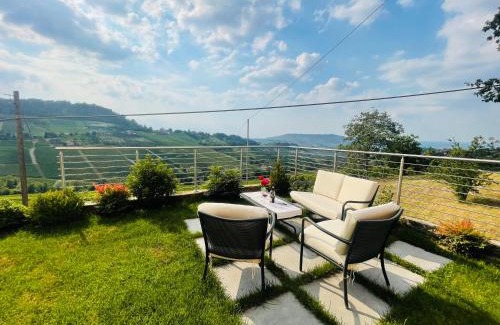 Monforte d'Alba Apartment | Casa Rafanelli