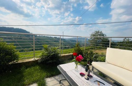 Monforte d'Alba Apartment | Casa Rafanelli