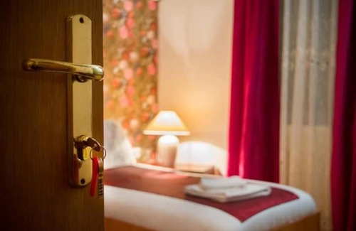 Craiova Resort | Casa Regala EAR
