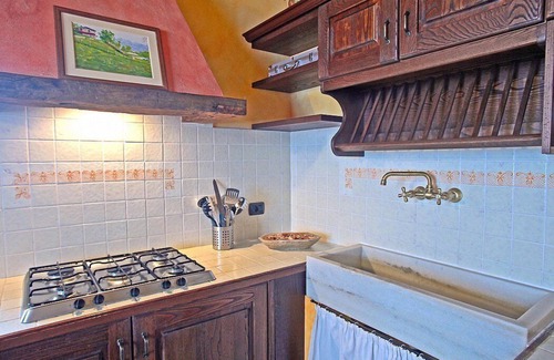 Pieve Fosciana House | Casa Robia B: A characteristic and welcoming apartment that is part of a villa, surrounded by Garfagnana Valley, with Free WI-FI.