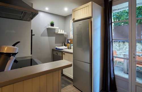 City of Carcassonne House | CASA ROYAL - Cité 500m, free public car park 200m, WIFI, Cité view terrace