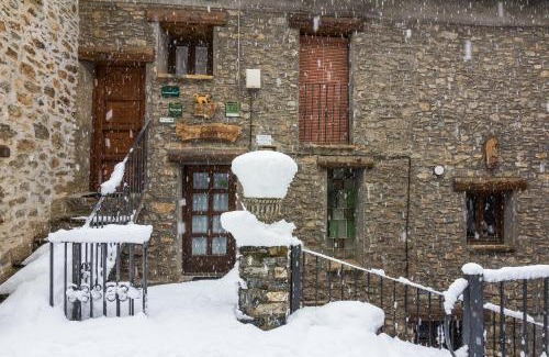 Tornafort House | Casa Rural Baró