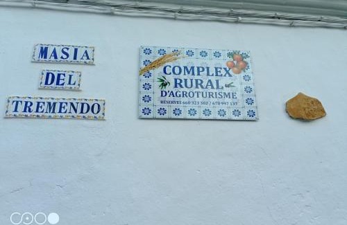 Camarles House | Casa Rural COMPLEX MASIA DEL TREMENDO y Agroturismo