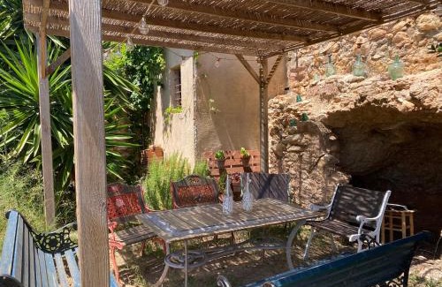 Ardenya House | Casa rural con jardín,a 8km playa y en la naturaleza Taronja&canyella