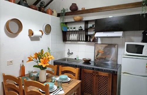 Agulo House | Casa rural en el Parque Nacional de Garajonay en la Isla de La Gomera, Alonso y Carmen