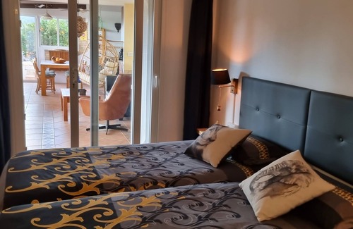Pedralba Bed & Breakfast | Casa Rural near Turia Natural Park with Jacuzzi