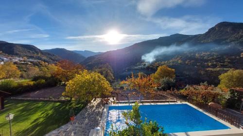 Guejar Sierra Apartment | Casa Rural Olivillas Garden-Sierra Nevada