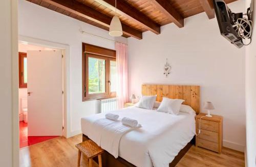 Biescas Ski Chalet | Casa Rural Orós