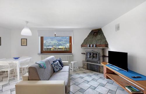 Montan-Angelin-Arensod Apartment | Casa Sabrina - Appartamento Blu