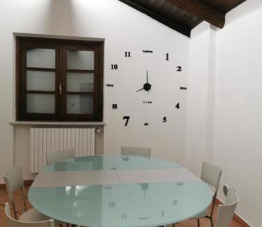 Castagnole delle Lanze Apartment | Casa San Pietro centro storico