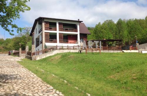 Eselnita House | Casa Sarti