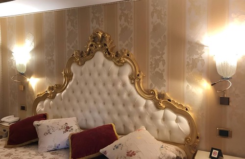 Castello House | Casa Savoia & Casa Jolanda