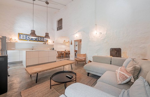 Sencelles House | 'Casa Sencellas Design Holiday Home' with Terrace & Wi-Fi