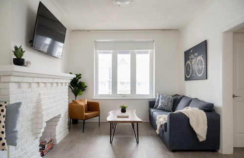Earlscourt House | Casa Sereno | Spacious 1 Bedroom Unit