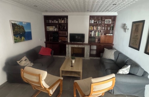 Sa Pobla House | Casa Situada en el Centro de Sa Pobla con una Distancia a la Playa de 11 Kilometros Atravesando el Parque Natural de sa Albufera