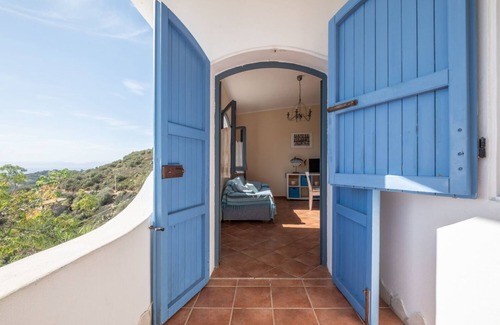 Villaggio delle Mimose House | Casa Sole: Family home with pool and amazing Seaview