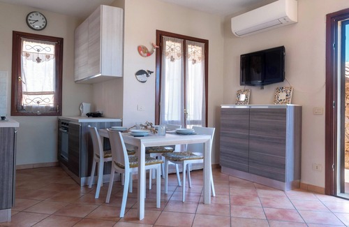Buddittogliu Straulas Apartment | Casa Stella Di Mare - Two Bedroom Apartment, Sleeps 5