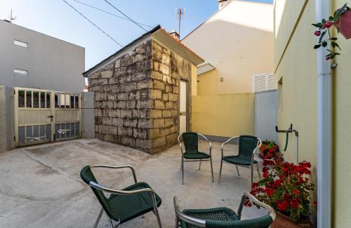 Vila Praia de Ancora Apartment | Casa Típica com Alma e Mar