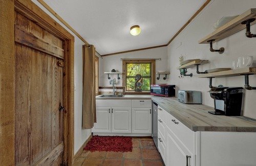 Wimberley House | Casa Terracotta and Casa Pennington
